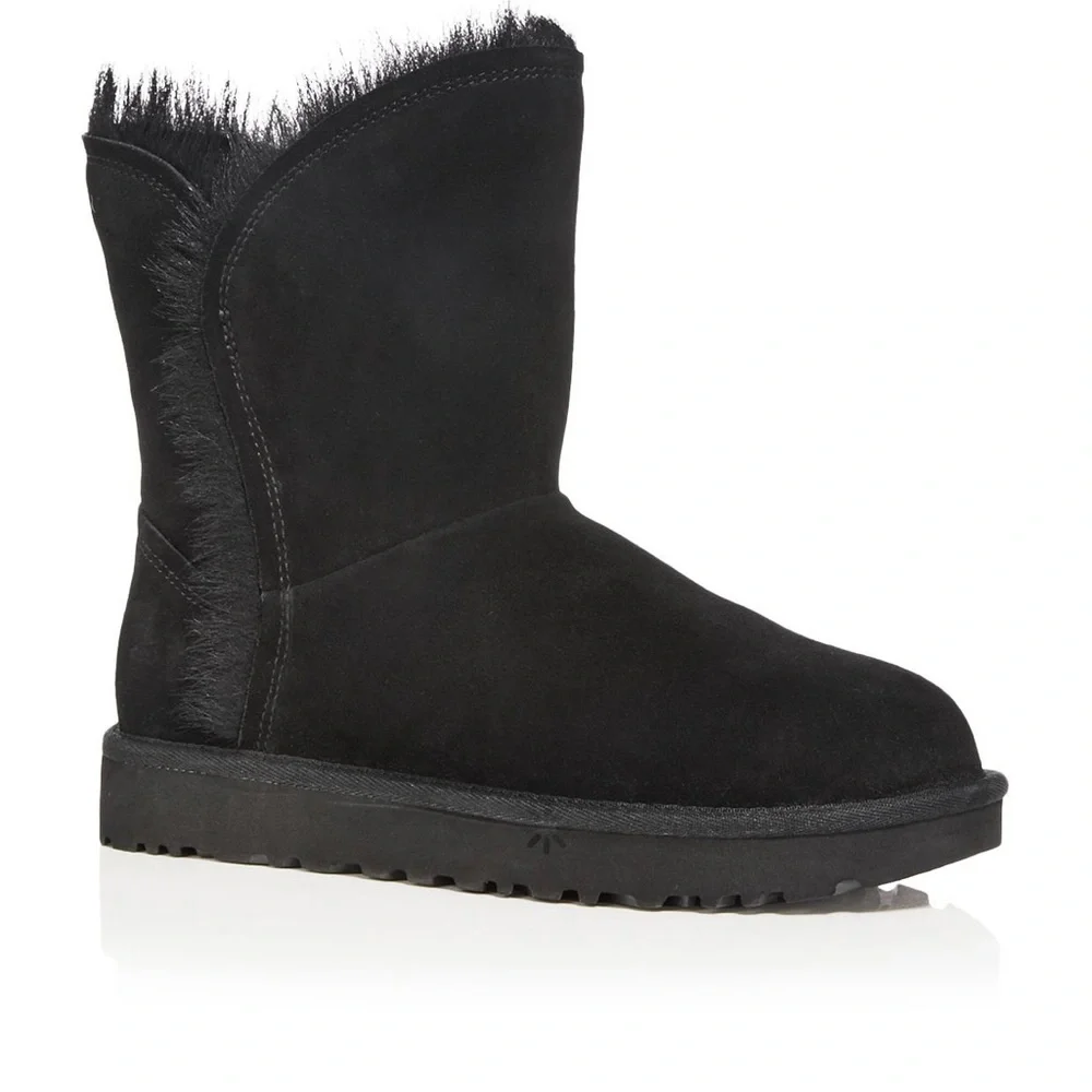 NIB UGG Women’s 1103746 Classic High-Low Short Boots